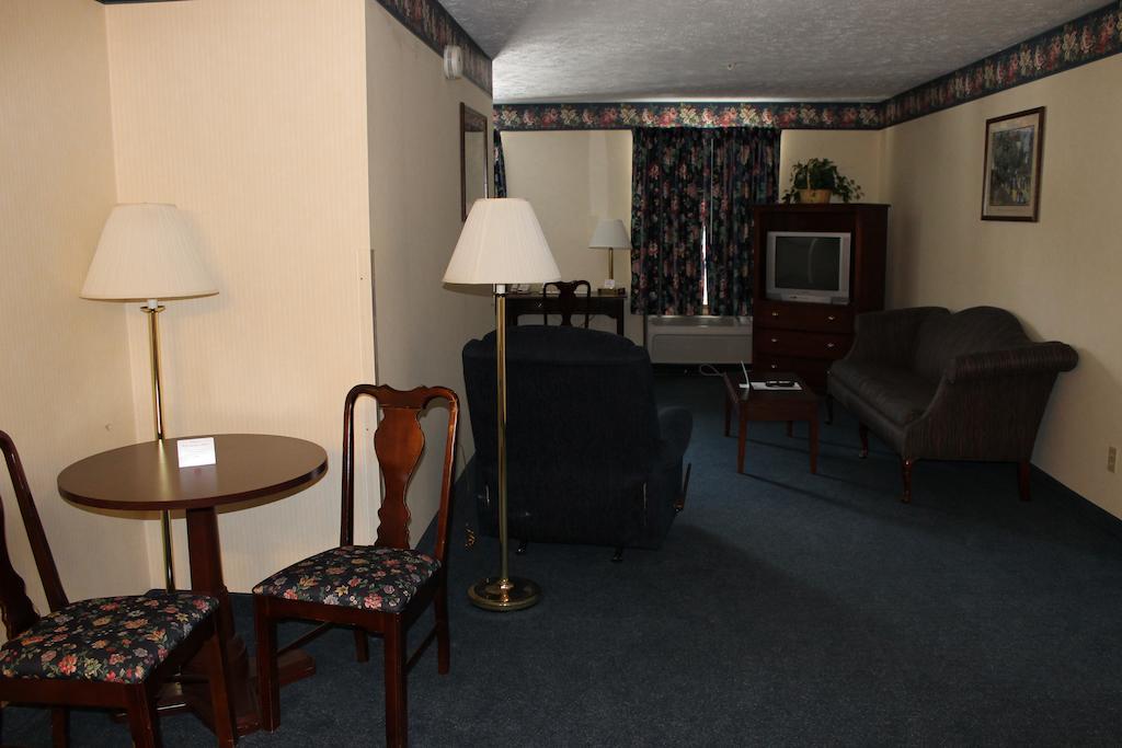 Days Inn By Wyndham Grayling Exterior foto