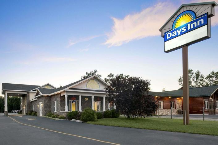 Days Inn By Wyndham Grayling Exterior foto
